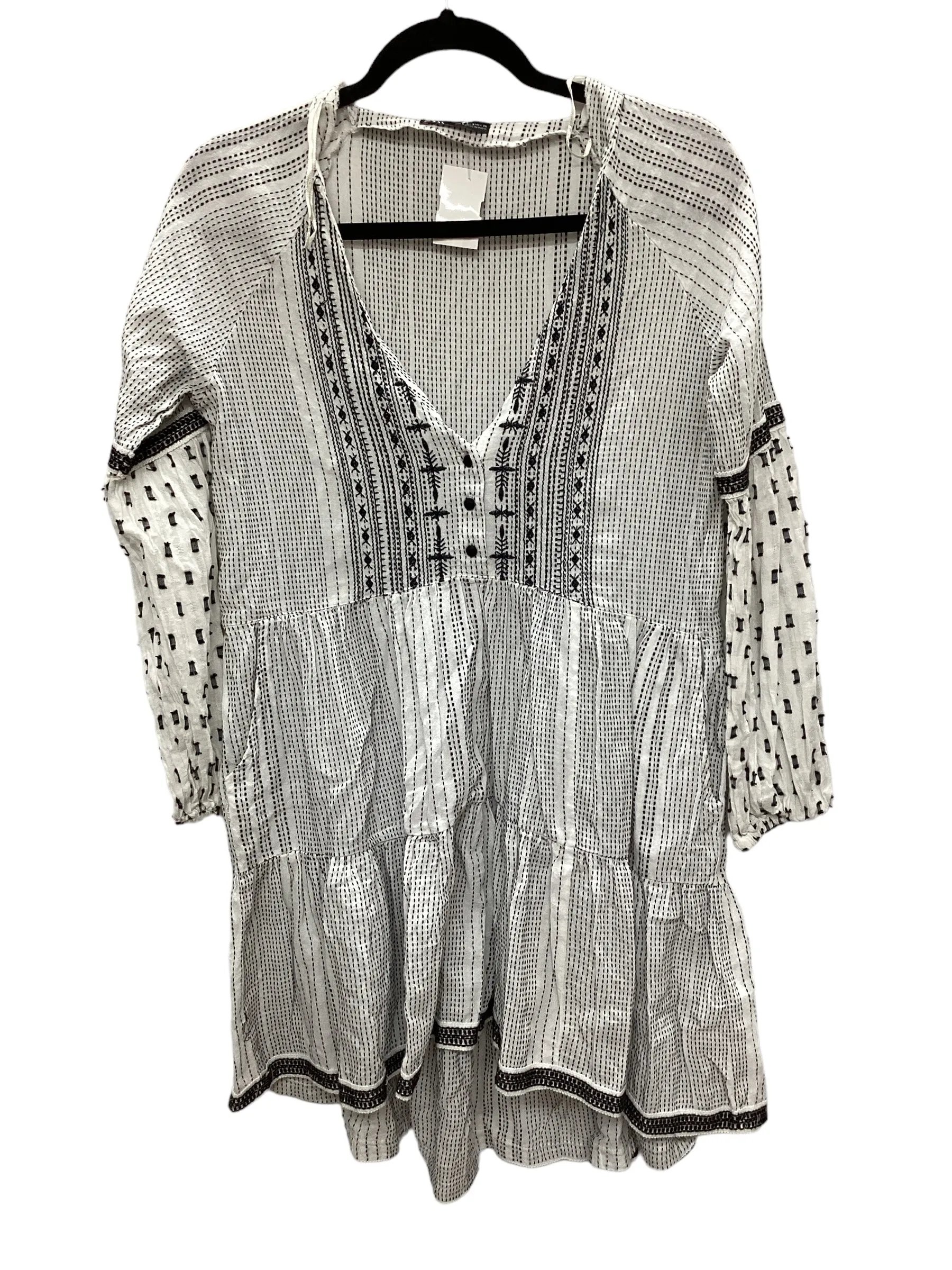 Black & White Dress Casual Short Zara, Size S