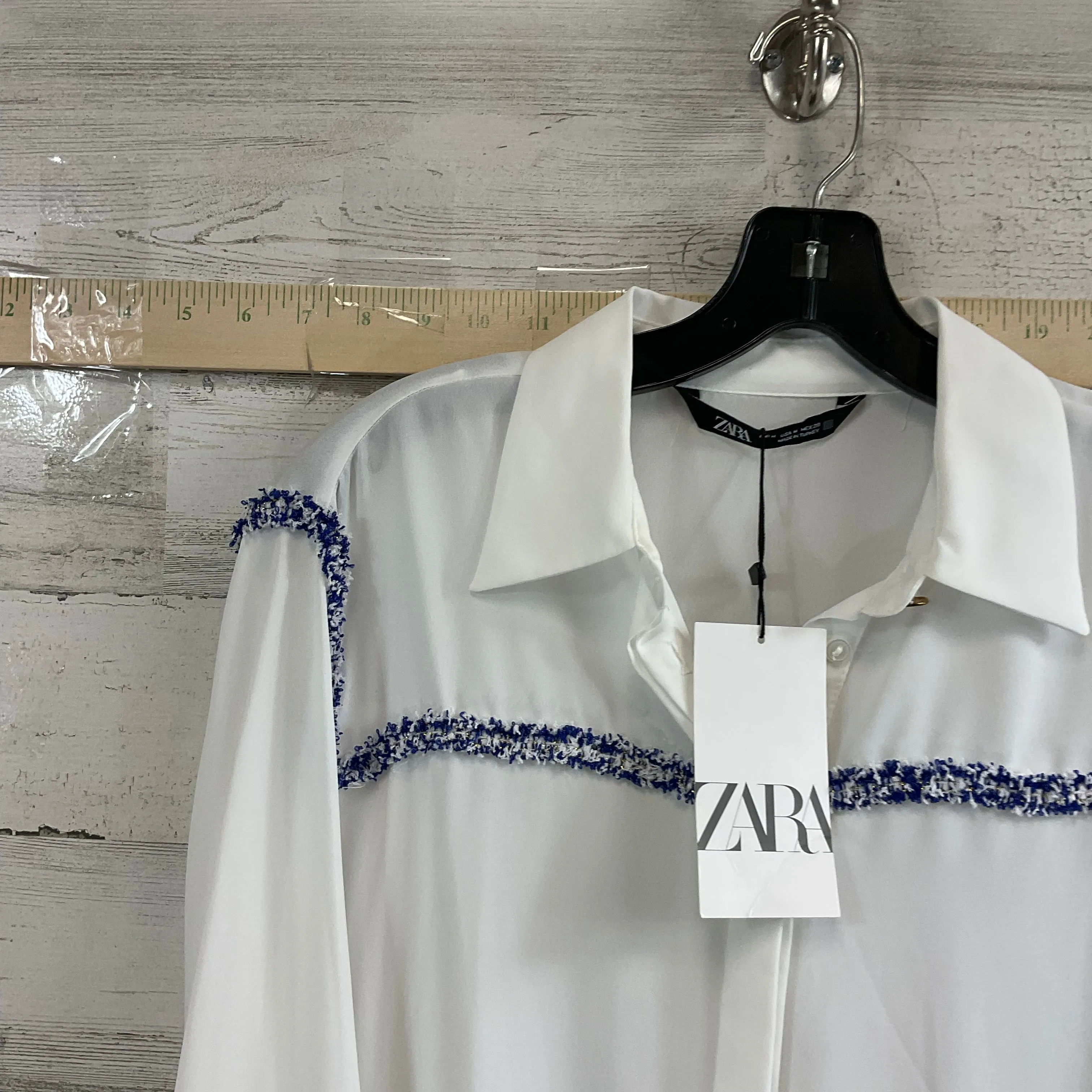 Blouse Long Sleeve By Zara In White, Size: M